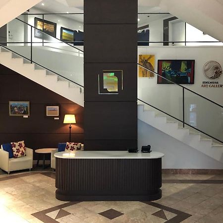 Edelweiss Art Hotel أولان باتور المظهر الخارجي الصورة